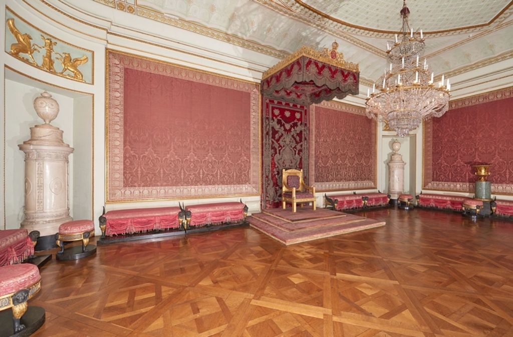Diese Ansicht bekommt kein Besucher: der Thronsaal von König Friedrich I. im Ludwigsburger Schloss – ohne die Absperrungen.