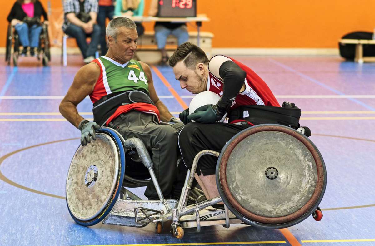 Beim Rollstuhlrugby müssen die Sportrollstühle robust sein. Foto: Carla Hieber