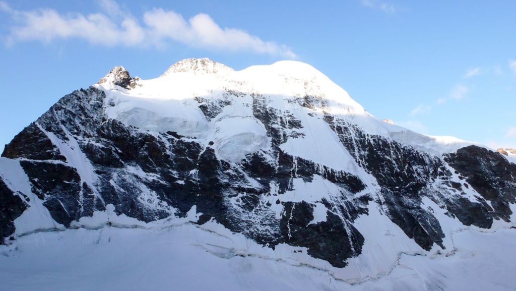 Schweiz: Deutsche Bergsteigerin stürzt hundert Meter in den Tod
