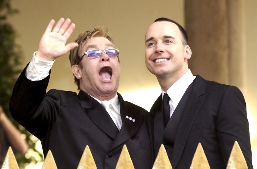 Seit 1993 ist Elton John mit seinem heutigen Ehemann David Furnish zusammen.