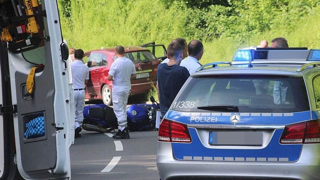 Schwerer Unfall in Münsingen: 23-jähriger Motorradfahrer kommt ums Leben