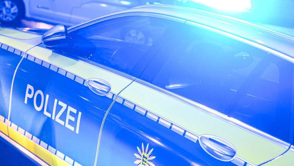 Raub in Bad Cannstatt: Zwei Männer überfallen 37-Jährigen