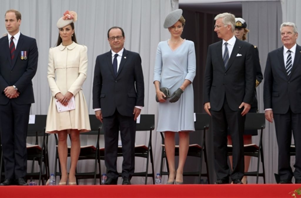 Prinz William, Herzogin Kate, Frankreichs Staatspräsident François Hollande, Belgiens Königin Mathilde, Belgiens König Philippe und Bundespräsident Joachim Gauck (von links)