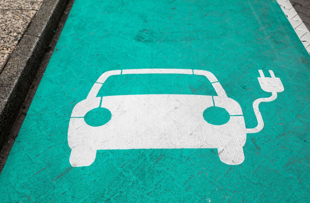 E Auto Versicherung Beinharter Wettbewerb Um Jeden Kunden