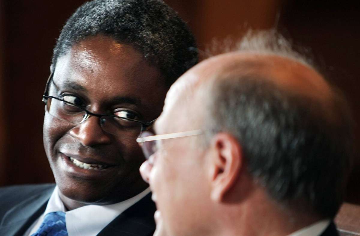 Im Gespräch ist auch Raphael Bostic (links), der der erste schwarze und schwule Finanzminister wäre. Er ist derzeit Präsident der Atlanta Fed, eine der Regionalbanken der US-Notenbank.