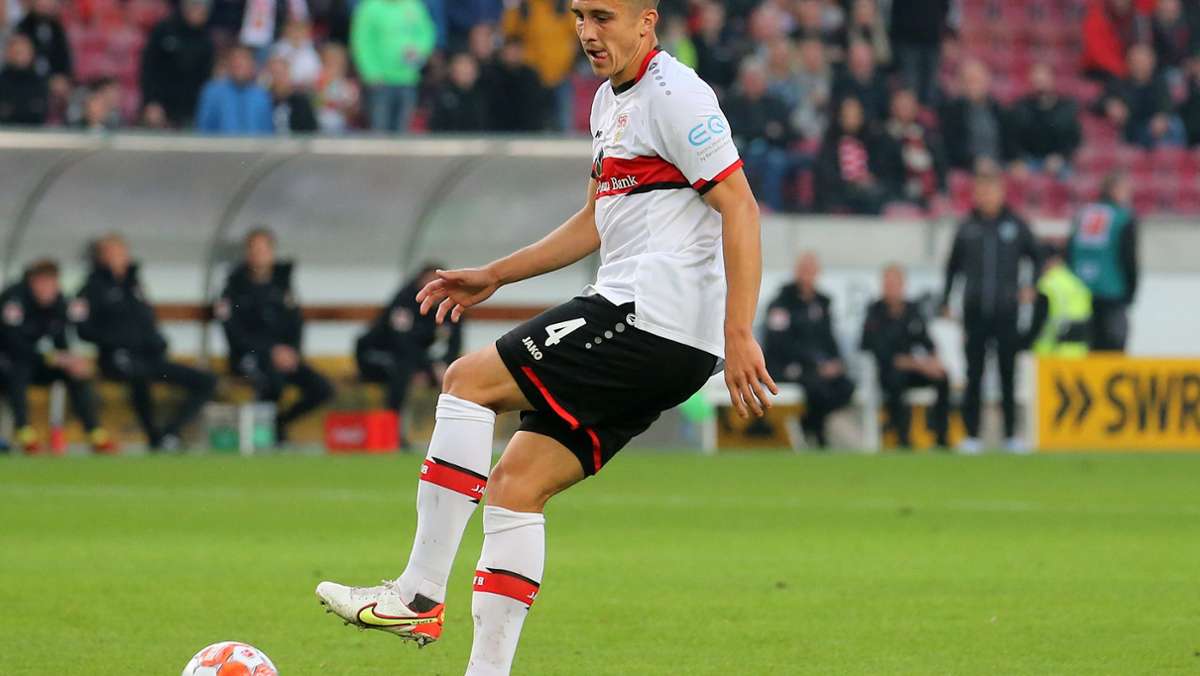  Dass Marc Kempf den VfB Stuttgart in Richtung Hertha BSC verlässt, war keine Überraschung mehr. Trotzdem wirft der Transfer zu diesem Zeitpunkt Fragen auf, kommentiert unser Autor Dirk Preiß. 
