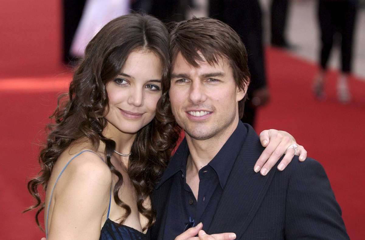 2005 erklärte Tom Cruise seine Liebe zu Katie Holmes - ziemlich aufdringlich, fanden manche. Das Paar trennte sich 2012. Katie Holmes war übrigens ganz früher mal mit ...