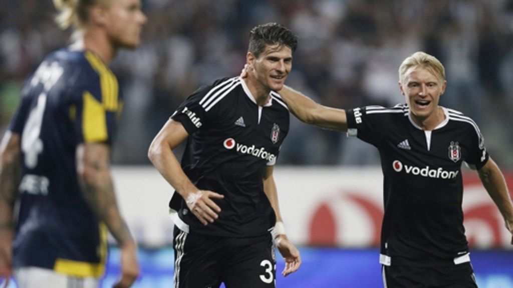  Mario Gomez hat seinen Club Besiktas Istanbul an die Spitze der türkischen Liga geschossen. Er erzielte am Montag in Spiel gegen Genclerbirligi das einzige Tor. 