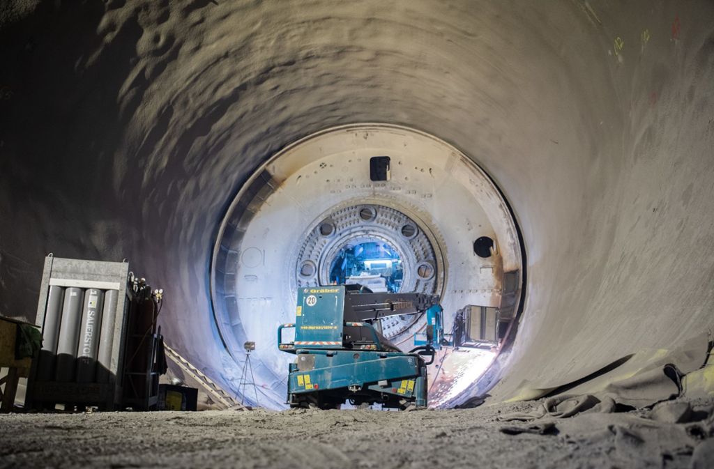 Die Stuttgart-21-Baustelle ist nicht länger corona-frei. Sechs türkische Eisenbieger, die im Tunnelbau beschäftigt waren,  haben sich infiziert. Die Folgen sind noch nicht absehbar. Foto: dpa/Tom Weller