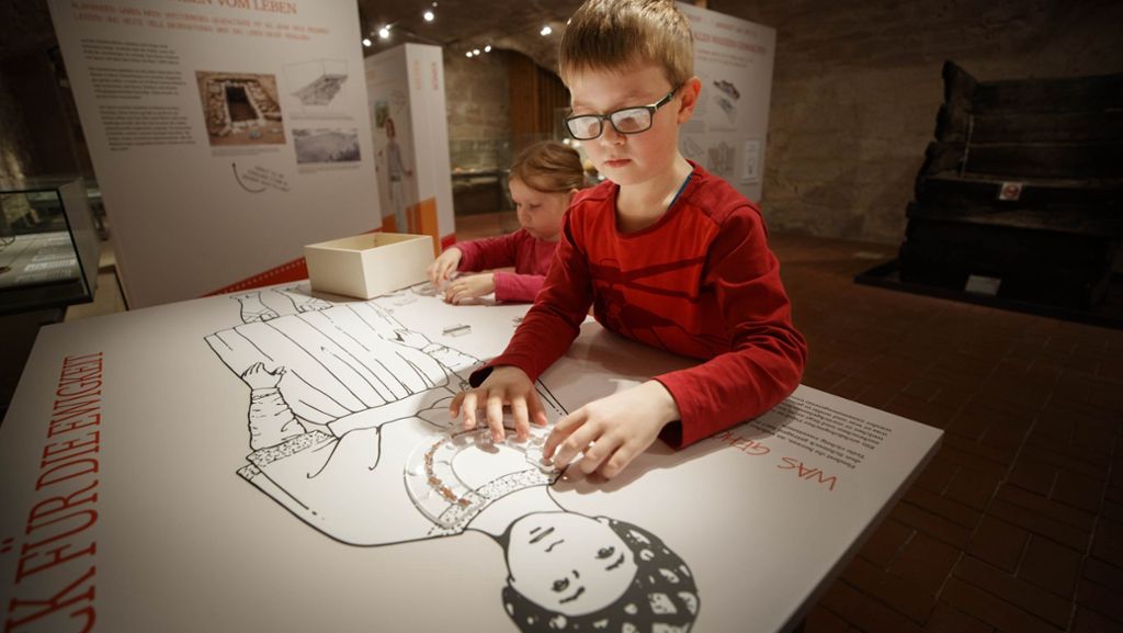  In Schorndorf ist eine neue Archäologieausstellung speziell für Kinder eröffnet worden. Mitmachen ist hier ausdrücklich erwünscht. 