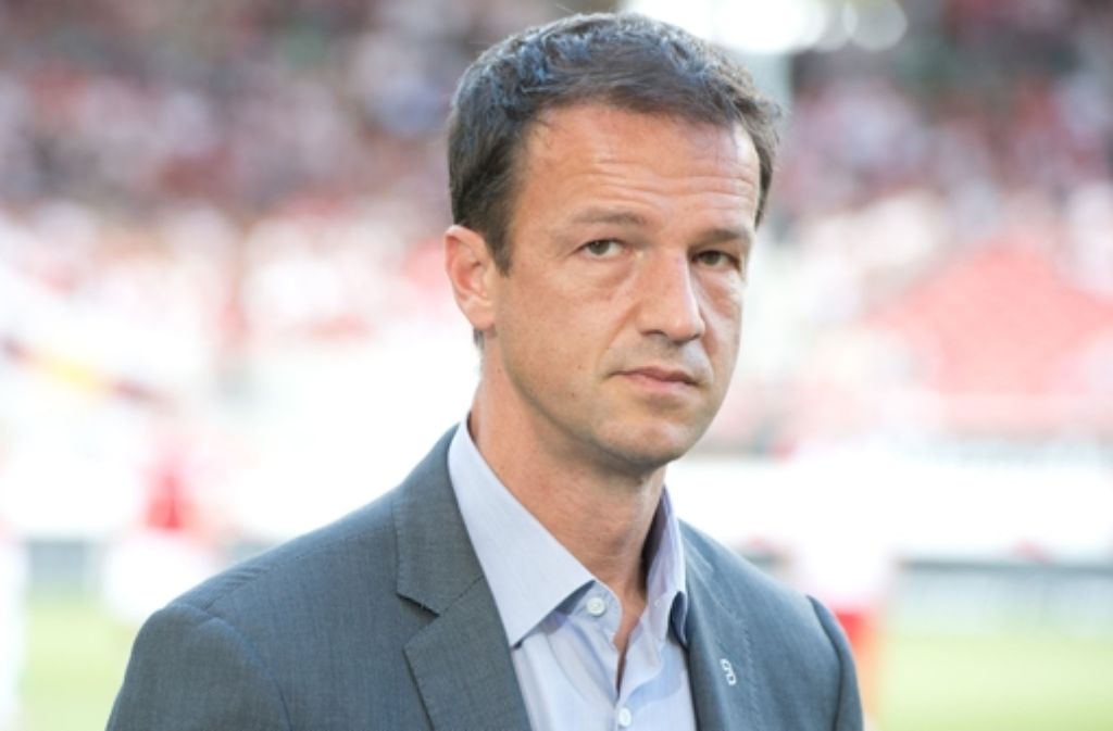 Fredi Bobic wurde mit sofortiger Wirkung seines Amtes als VfB-Sportdirektor enthoben. In der Bilderstrecke zeigen wir Bobics Karriere. Foto: dpa