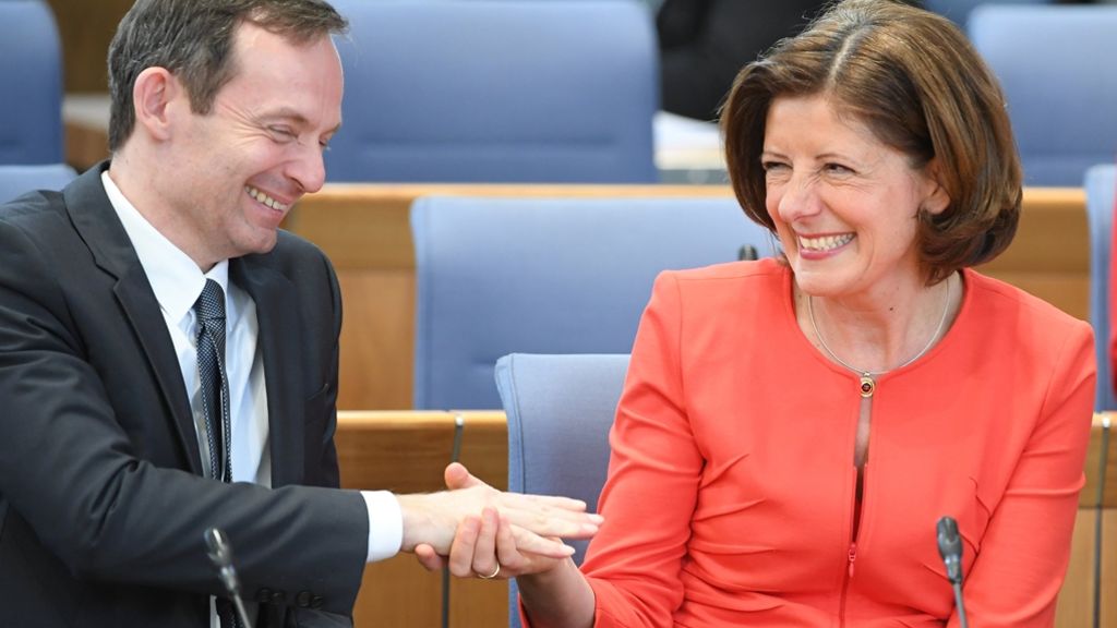  Der rheinland-pfälzische Wirtschaftsminister Volker Wissing (FDP) sieht die Ampelregierung mit SPD und Grünen positiv und rät seiner Partei, sich nicht vorab auf bestimmte Koalitionspartner festzulegen. 