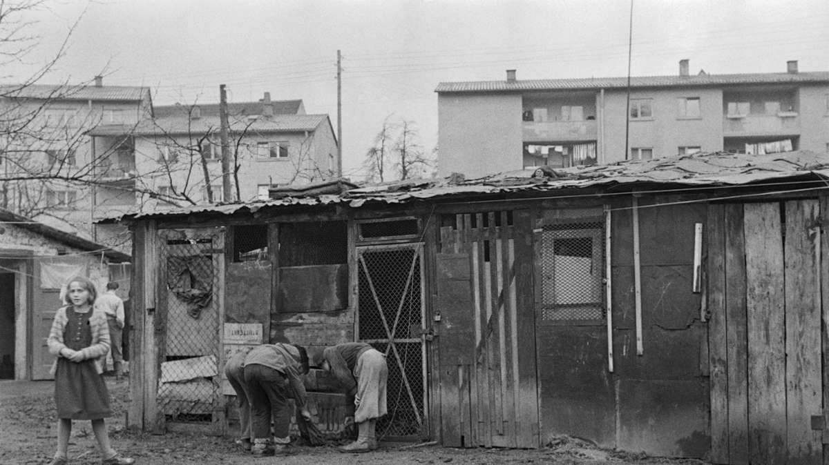 Armut in Stuttgart: Anfang 1957 lebten hier noch 430 Haushalte mit 1948 Personen in Barackenbehausungen. Im Bild das Lager Seedamm in Zuffenhausen.