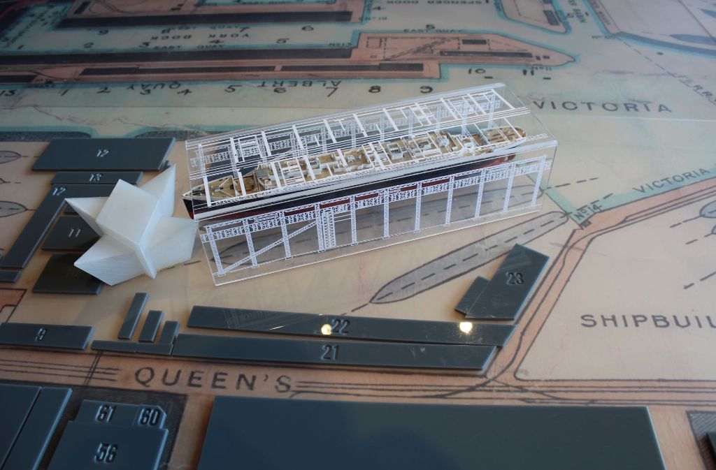 Das „Titanic“-Museum hat von oben betrachtet die Umrisse eines Sterns. Dies soll an das Logo der Reederei White Star Line erinnern. Das neue Gebäude wurde direkt neben der Stelle errichtet, an der einst die Halle stand, in der die „Titanic“ und ihre Schwesterschiffe „Olympic“ und „Britannic“ gebaut wurden.