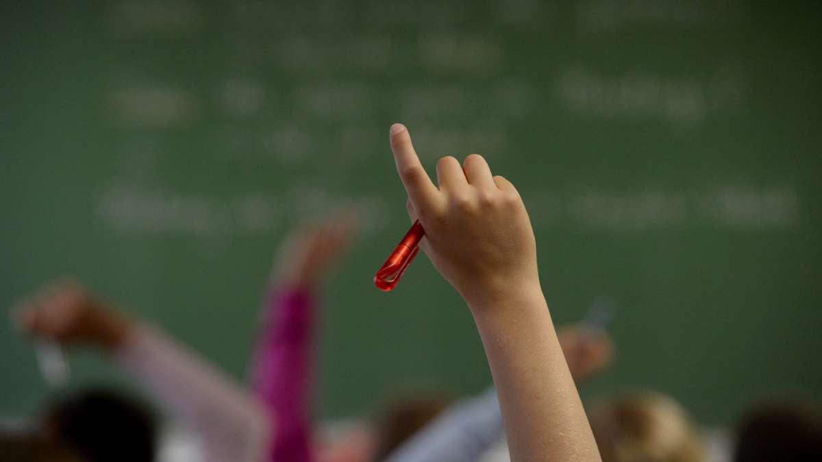 Cottbus: Staatsschutz ermittelt – mutmaßliche Lehrer-Gewalt gegen zwei Schüler