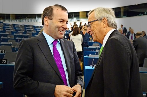 Will EVP-Fraktionschef  Weber (links) dem Kommissionsvorsitzenden und ehemaligen luxemburgischen Premier Jean-Claude Juncker einen U-Ausschuss ersparen? Foto: dpa