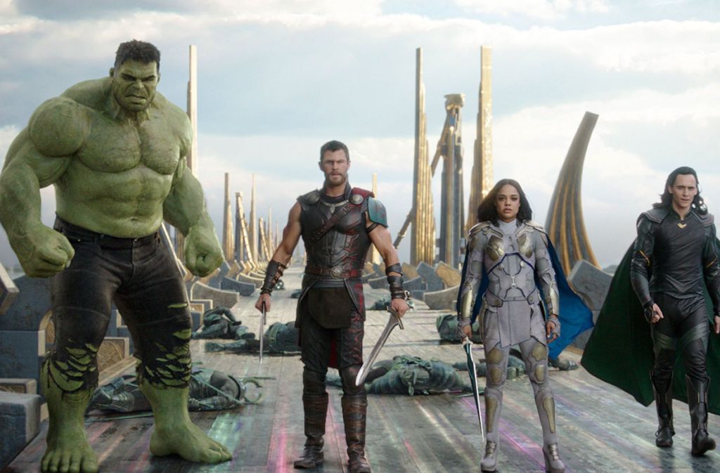 Für einen gab es keine Stiefel mehr in seiner Größe: Hulk (Mark Ruffalo), Thor (Chris Hemsworth), Valkyrie (Tessa Thomspon) und Loki (Tom Hiddleston).