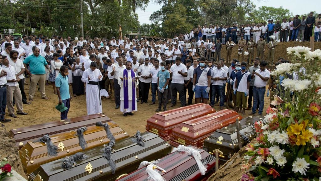 Anschläge in Sri Lanka: Zahl der Opfer steigt auf 359 – Weitere Festnahmen