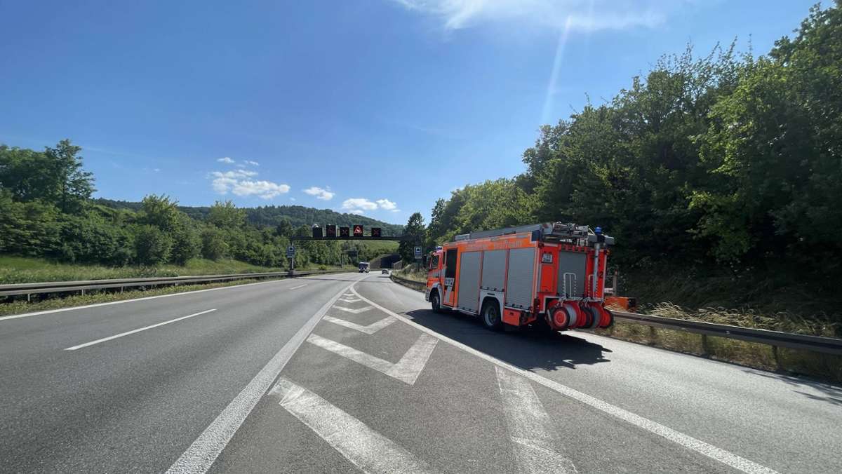PKW fängt im Tunnel bei Fellbach Feuer: Kappelbergtunnel wegen Brands gesperrt