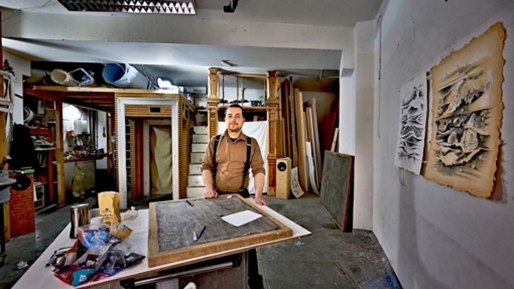  Der aus Renningen stammende Künstler Clemens Schneider hat sich in einer Garage seine Wohnung und sein Atelier auf einer Fläche von 55 Quadratmetern eingerichtet. In konventionellem Wohnraum fühlt er sich nicht wohl. 