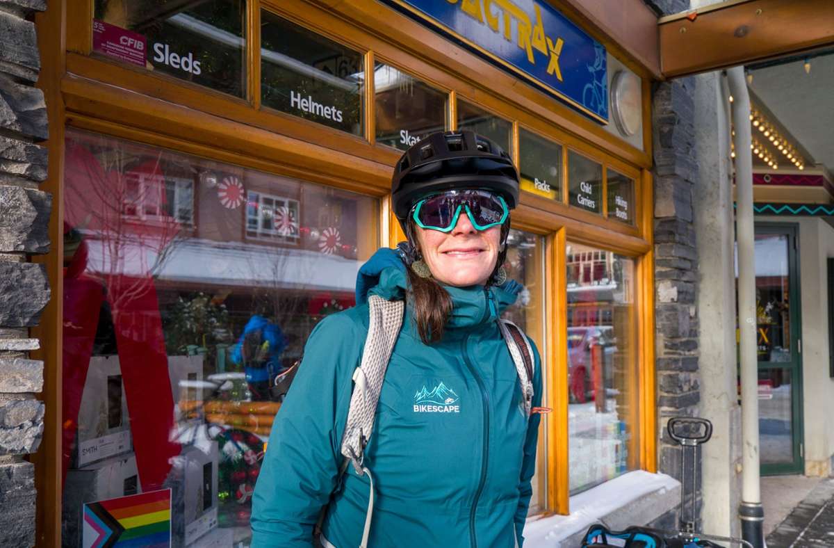 Clare McCann hat in der Pandemie angefangen, Kinder von Freunden auf Fahrradtouren mitzunehmen und das Potenzial für eine Unternehmensgründung erkannt. In den Wintermonaten bietet sie Skilanglauf- und Fatbike-Touren an.