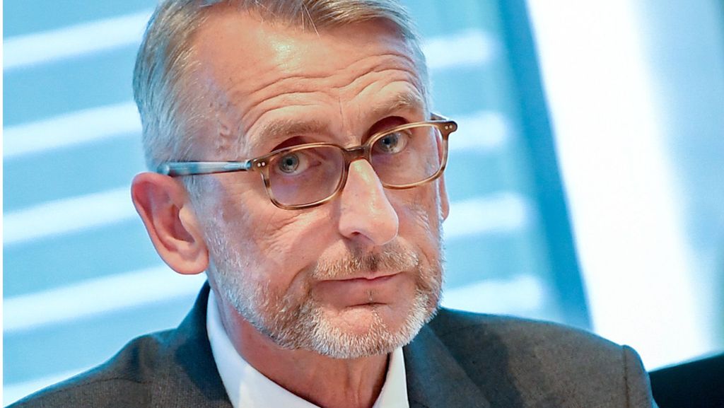 CDU-Politker Schuster als Verfassungsschutzchef?: Bundeskanzlerin Merkel lehnte Seehofer-Vorschlag ab