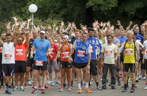Rund 140 Läufer gingen am Samstag in Stuttgart an den Start. Foto: factum/Granville