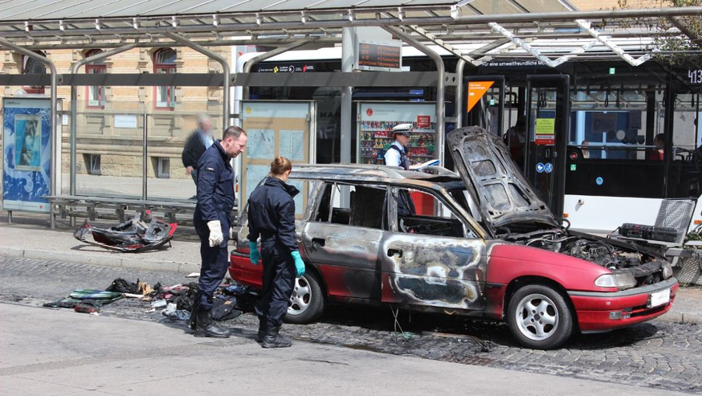 Auto brennt am Busbahnhof Ludwigsburg: War es Brandstiftung?