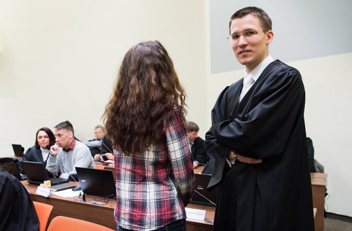 Beate Zschäpe und der Anwalt ihres Vertrauens, Mathias Grasel, vor dem Münchner Gericht. (Archivfoto) Foto: Getty Images Europe