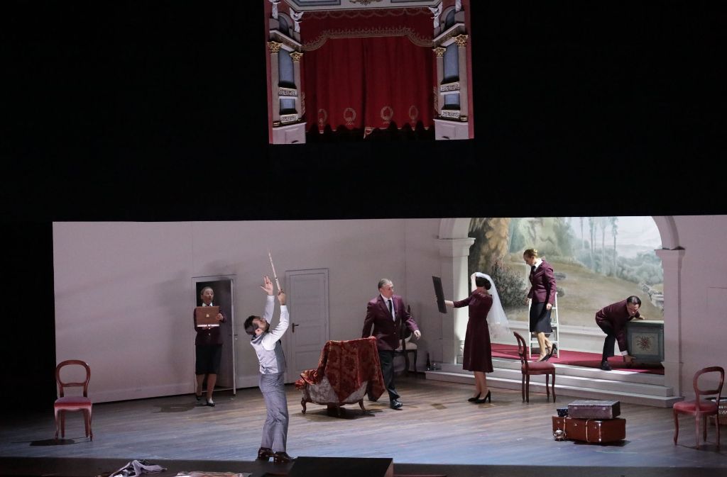Ein Marionettentheater spielt eine wichtige Rolle bei der Mozart-Oper.