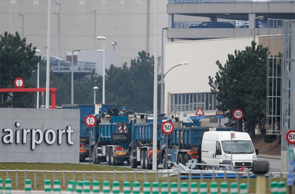 Am Flughafen in Brüssel sind bei Anschlägen mehrere Menschen getötet worden.