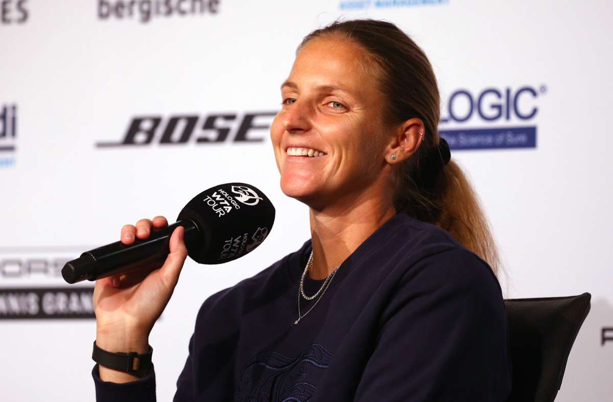 Karolina Pliskova führt beim Turnier in Stuttgart die meisten Statistiken an. Die 31-Jährige schlägt bereits zum siebten Mal in Stuttgart auf – ohne Unterbrechung. Nach der verletzungsbedingten Absage von Petra Kvitova sind Swiatek und Pliskova die Einzigen mit einem Titel in der Porsche-Arena. Die Tschechin hat von allen Teilnehmerinnen bislang auch das meiste Preisgeld eingespielt: Fast 23 Millionen Euro. Und mit 1,86 Metern ist sie auch noch die Größte.