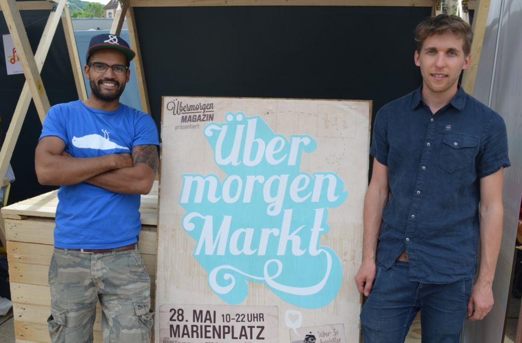 Veranstalter Dominik Ochs (l.) und Lennart Arendt veranstalten den Übermorgen-Markt.