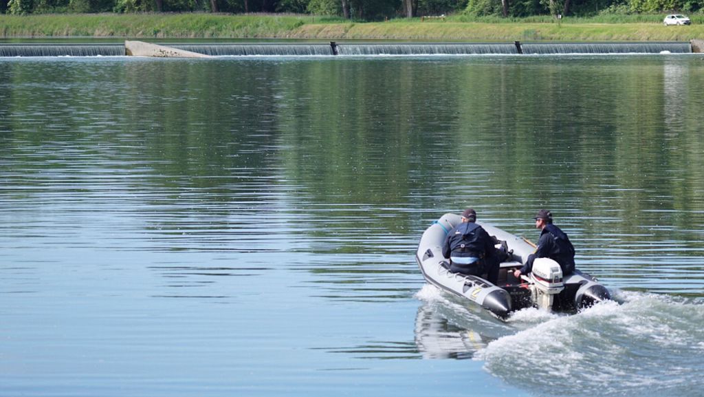  Die Polizei hat am Dienstag die Leiche eines Mädchens auf der deutschen Seite des Rheins gefunden. Ob es sich dabei um das nach dem Bootsunglück vermisste Mädchen handelt, ist noch nicht klar. 