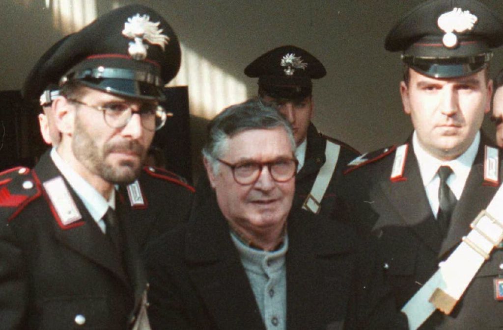 Mafiosi ohne Reue: Salvatore „Totò“ Riina wird auf diesem Foto vom 16. Januar 1996 zu einer Gerichtsverhandlung in Bologna gebracht.