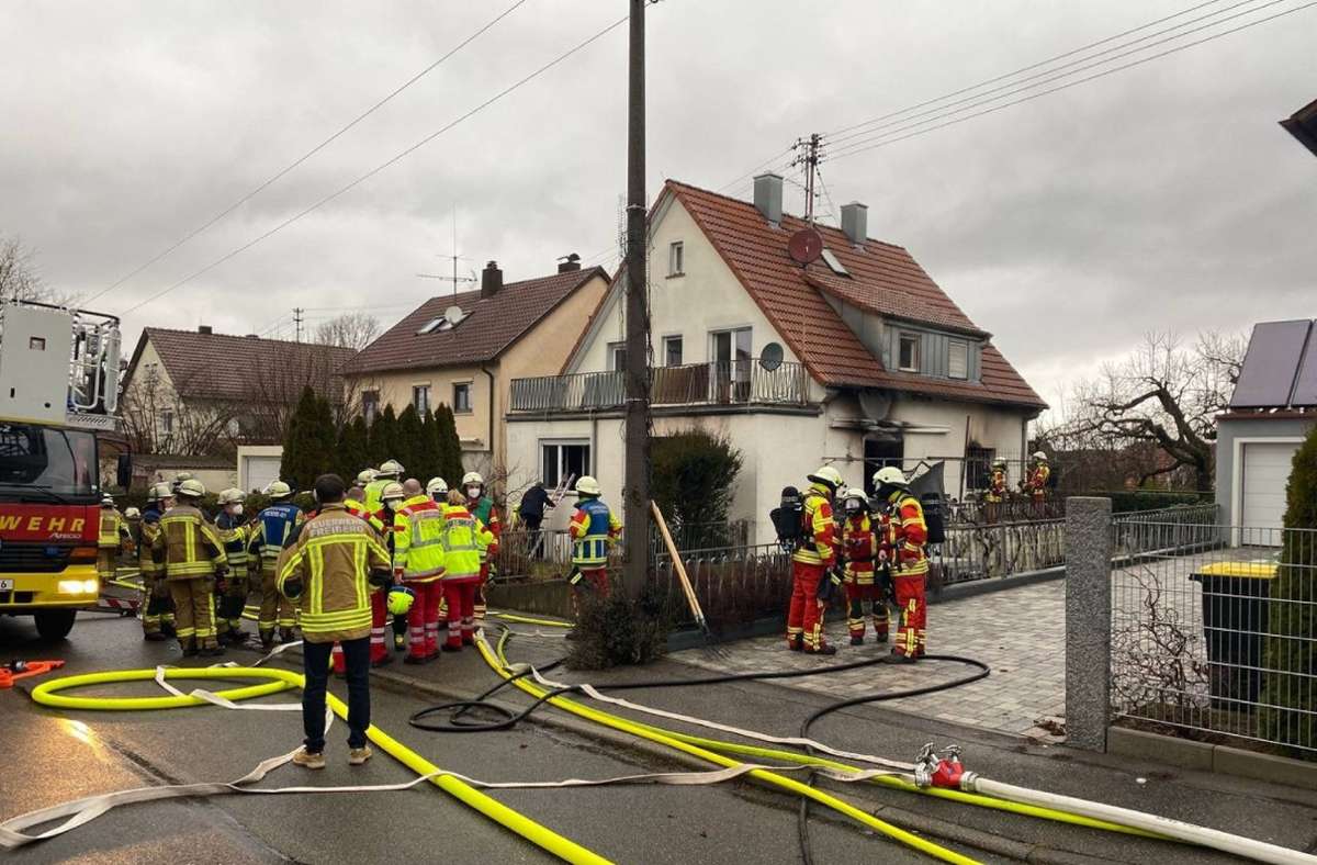 Am Samstagmorgen kam es in Freiberg zu einem heftigen Gebäudebrand.