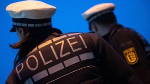 Vorfall in Ludwigsburg: 20-Jährige schlägt und bespuckt Polizisten