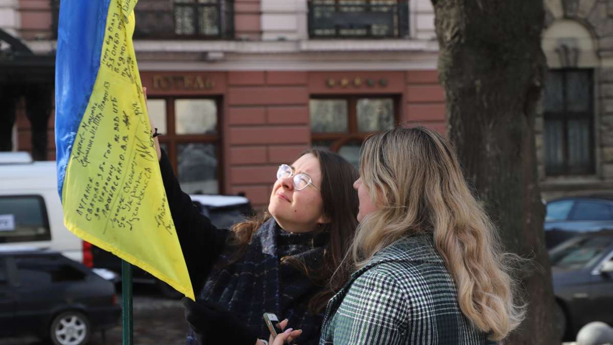 Ukrainer trotzen Angriffen: Freiheit, Mut, Verantwortung