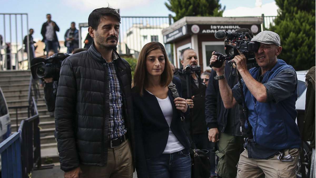  Das Urteil gegen Mesale Tolu fällt fast fünf Jahre nach der Festnahme der Ulmerin in Istanbul. Die Entscheidung, sagt sie, könne die Repressionen und die Zeit in der Haft nicht wiedergutmachen. 