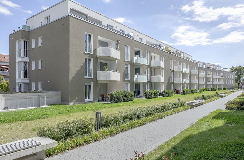 Die Siedlung in Bad Cannstatt aus der Nachkriegszeit wurde behutsam weiterentwickelt: Nachverdichtung mit Wohnraum (Keck + Lorch Freie Architekten)