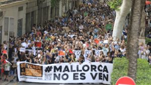 Mallorca: „Tourists go home!“ – Tausende protestieren gegen Massentourismus