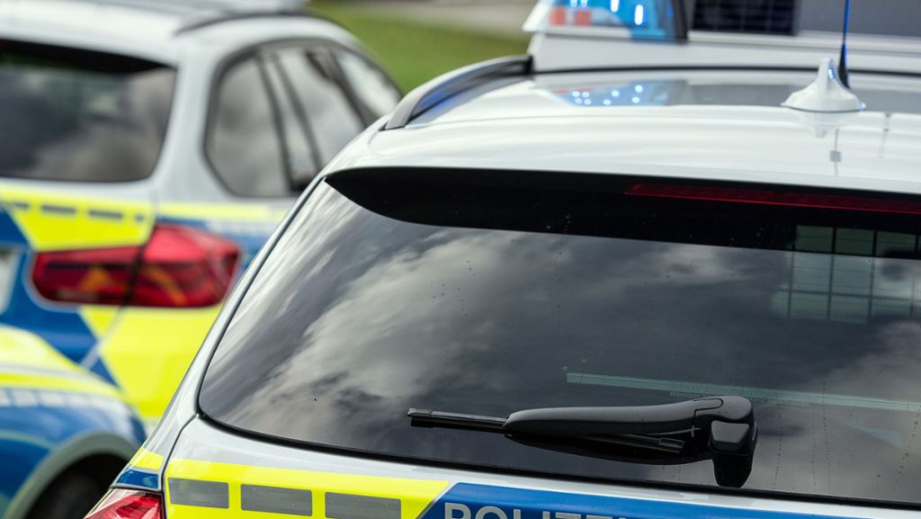 Haferkörner auf der Autobahn: A5 nach Unfall mit Lastwagen gesperrt