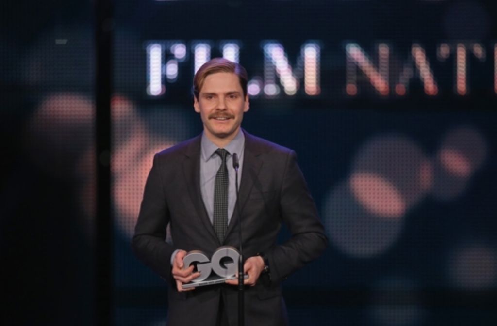 Auch Daniel Brühl trug in der vergangenen Woche bei den GQ Awards einen Schnurrbart.