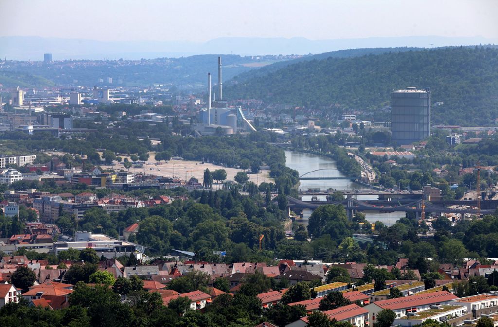 Vom Aussichtsturm am Burgholzhof sieht man viel von der Stadt. Foto: Lichtgut/Jan Reich