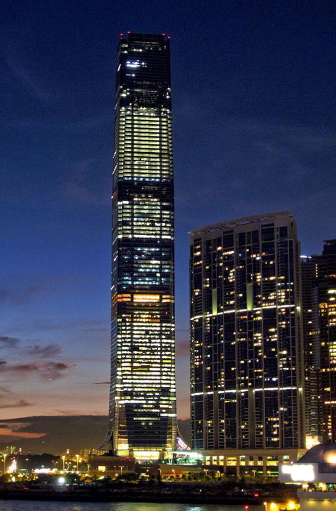 Platz 9: International Commerce Center, Hongkong (Volksrepublik China), Höhe: 484 Meter, Baujahr: 2010.