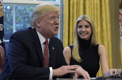 Vertrautes Paar: Ivanka und Donald Trump. Er hört auf das, was sie sagt. Foto: AP