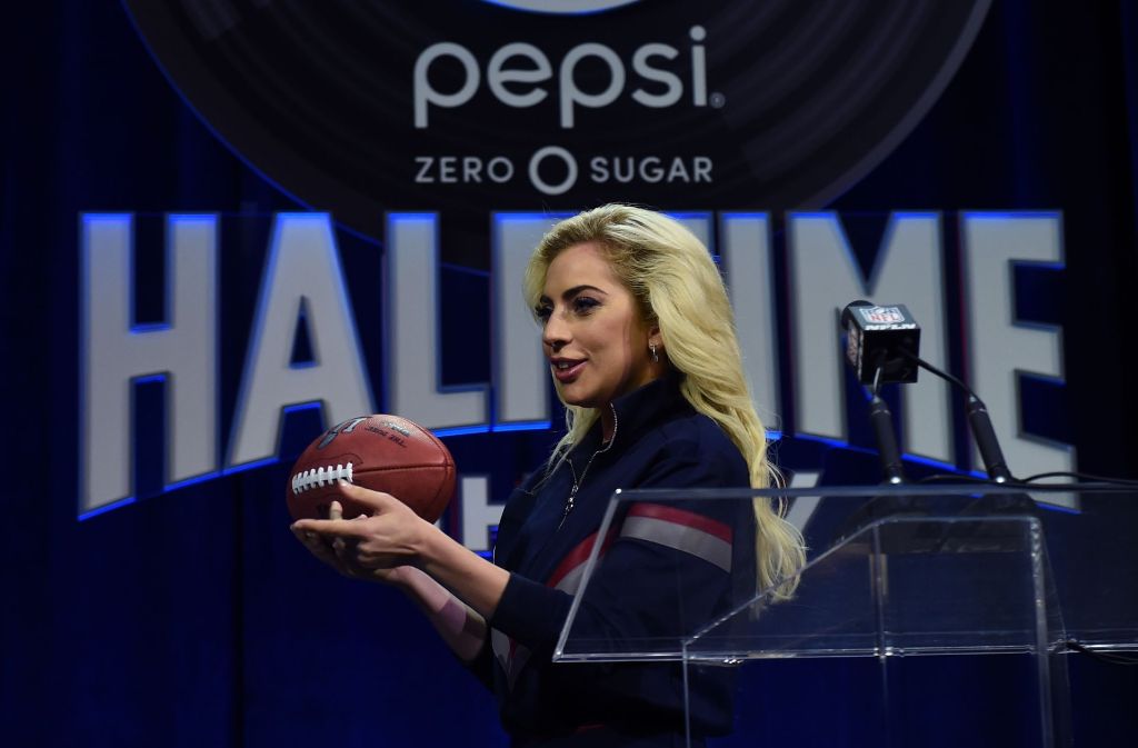 Lady Gaga verzichtet bei der Halbzeitshow des Super Bowl auf Proteste gegen Donald Trump.