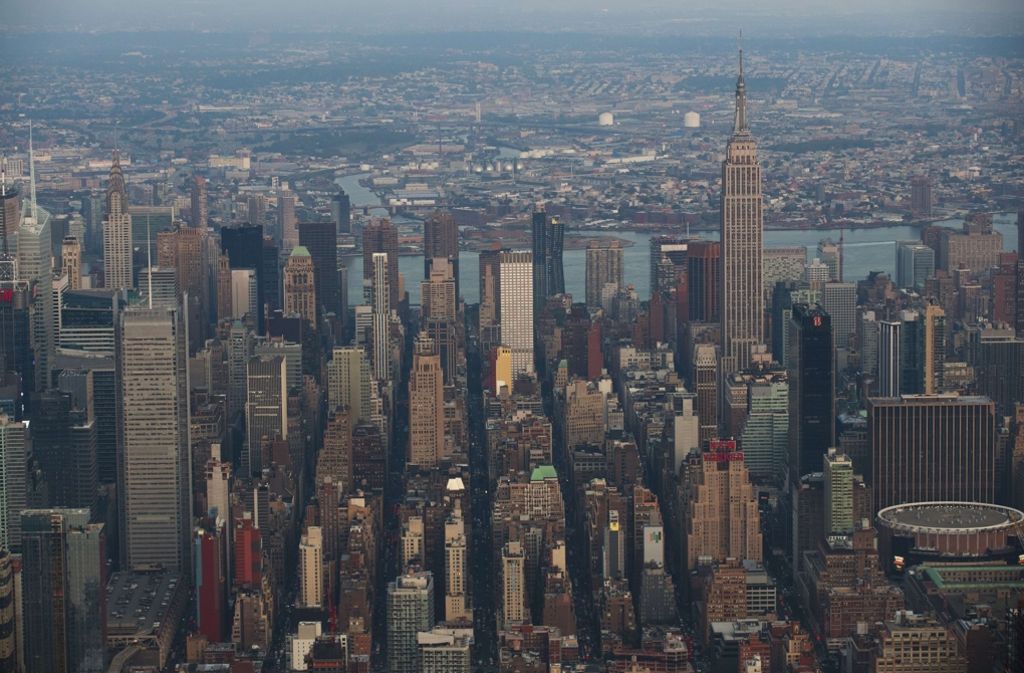 So ruhig die Skyline von New York auch wirken mag, die apokalyptischen Bilder der brennenden Twin-Towers wird wohl niemand je vergessen können.