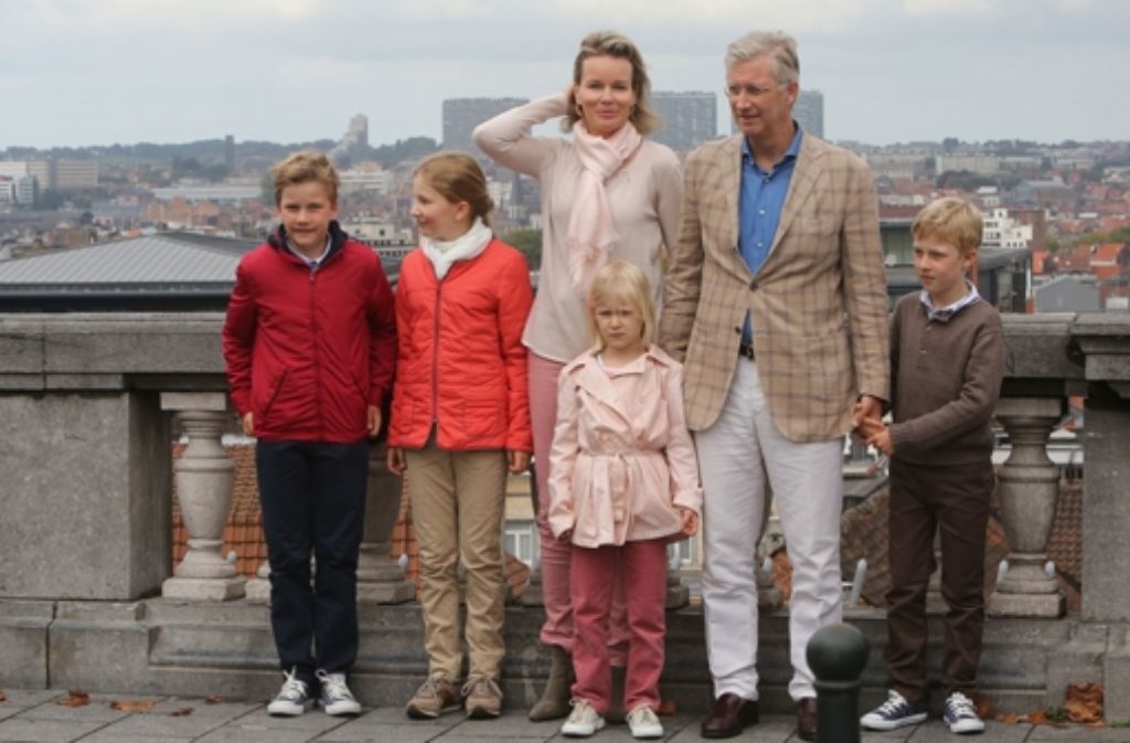 21. September 2014: Blegiens Königspaar Philippe und Mathilde mit ihren Kindern beim autofreien Sonntag in Brüssel.
