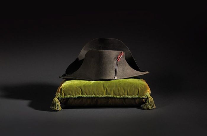 Hut von Napoleon für 350 000 Euro versteigert